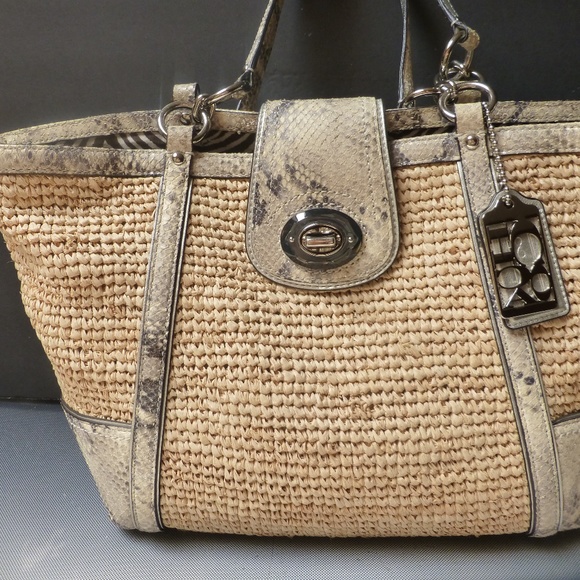 Coach Python Silver woven rattan straw coastal cruise shoulder bag - Picture 3 of 8